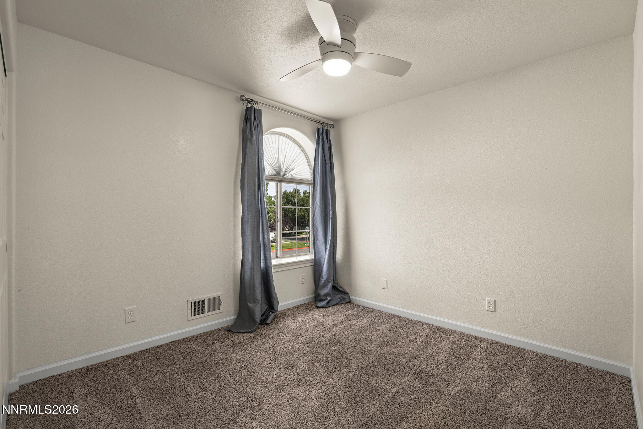 7585 Lighthouse Lane Property Photo 18