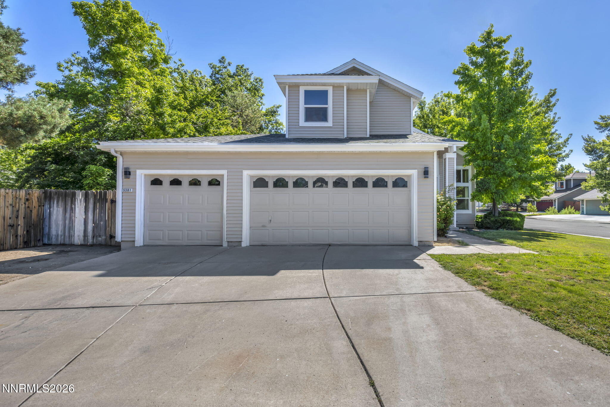 5381 Ladybug Court Property Photo 4