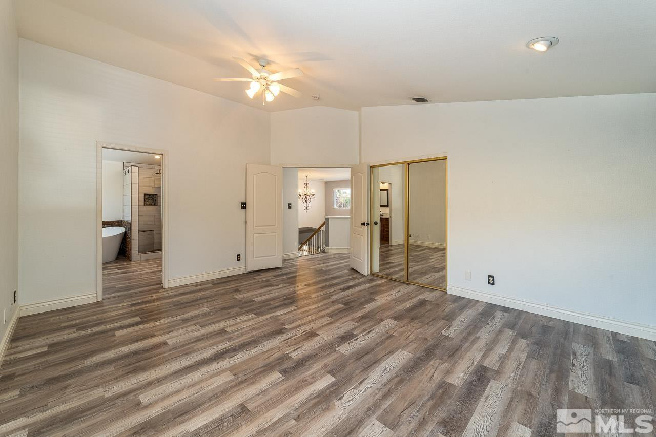 2391 Red Maple Court Property Photo 7
