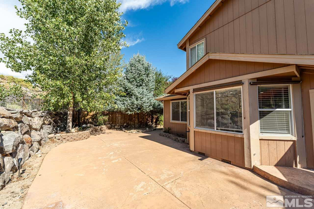 2391 Red Maple Court Property Photo 8