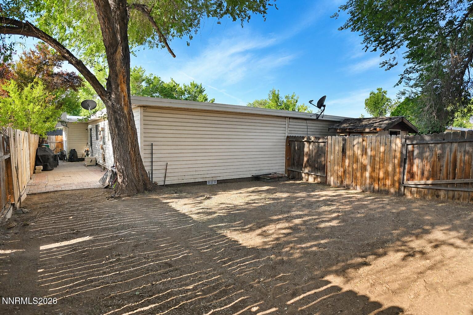 1676 Sue Way Property Photo 16