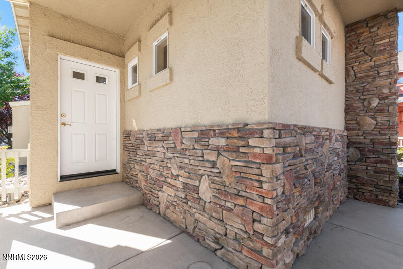 1042 Peach Blossom Way Property Photo 4