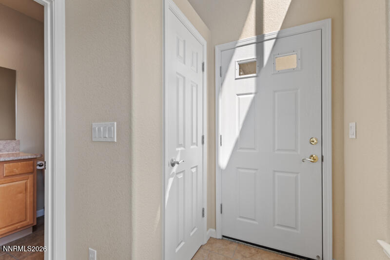1042 Peach Blossom Way Property Photo 5