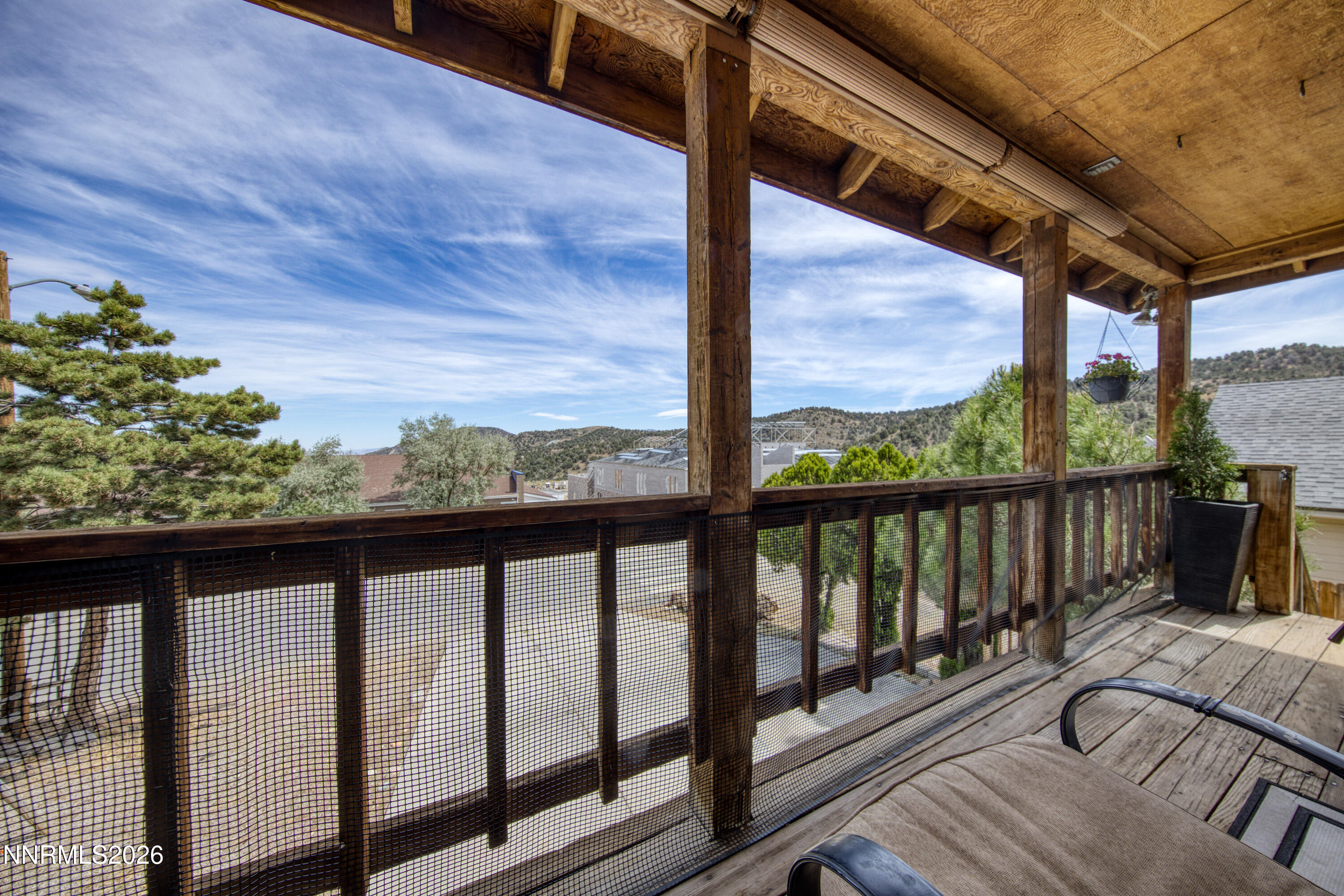 110 S R Street Property Photo 3