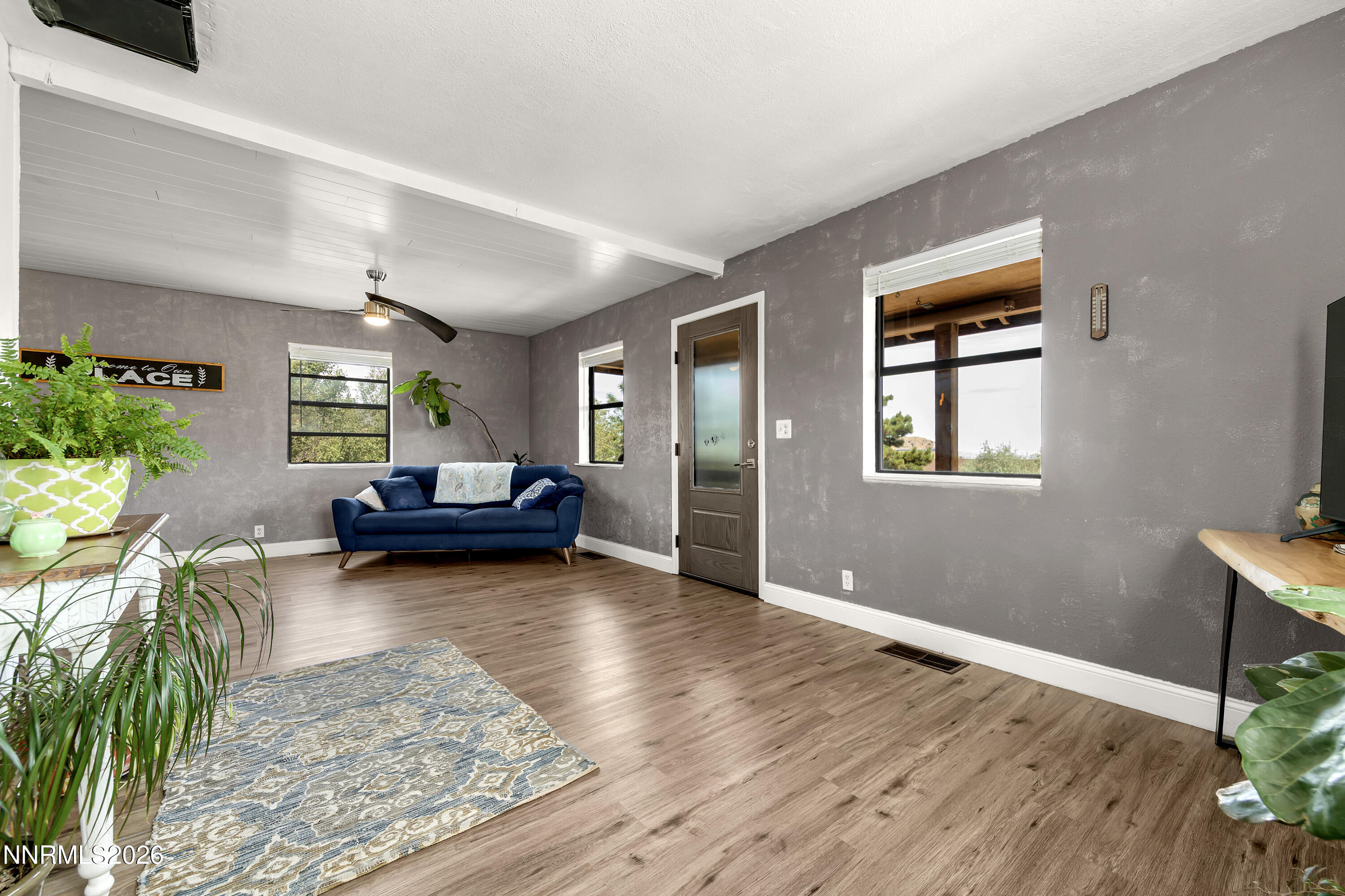 110 S R Street Property Photo 6