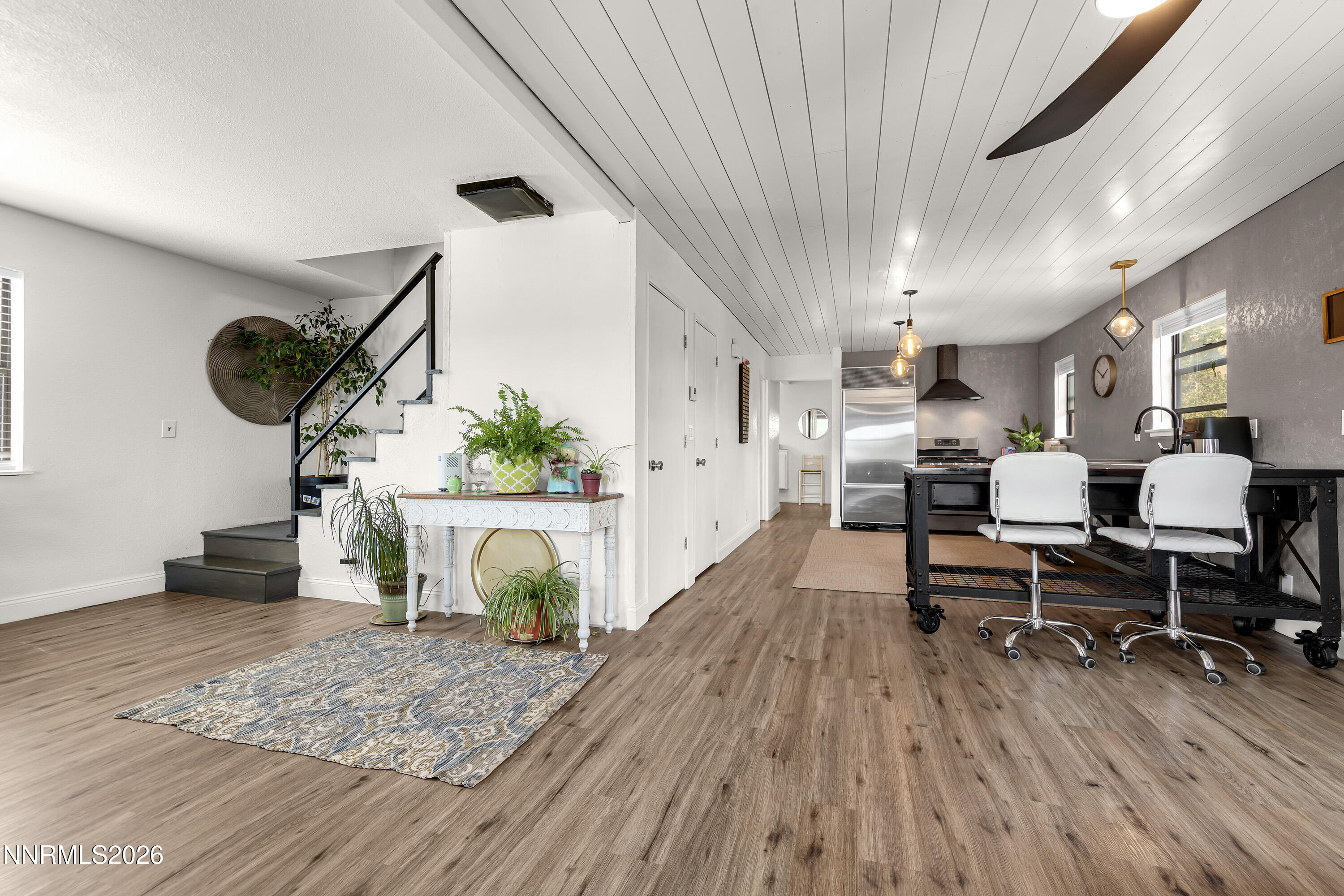 110 S R Street Property Photo 7