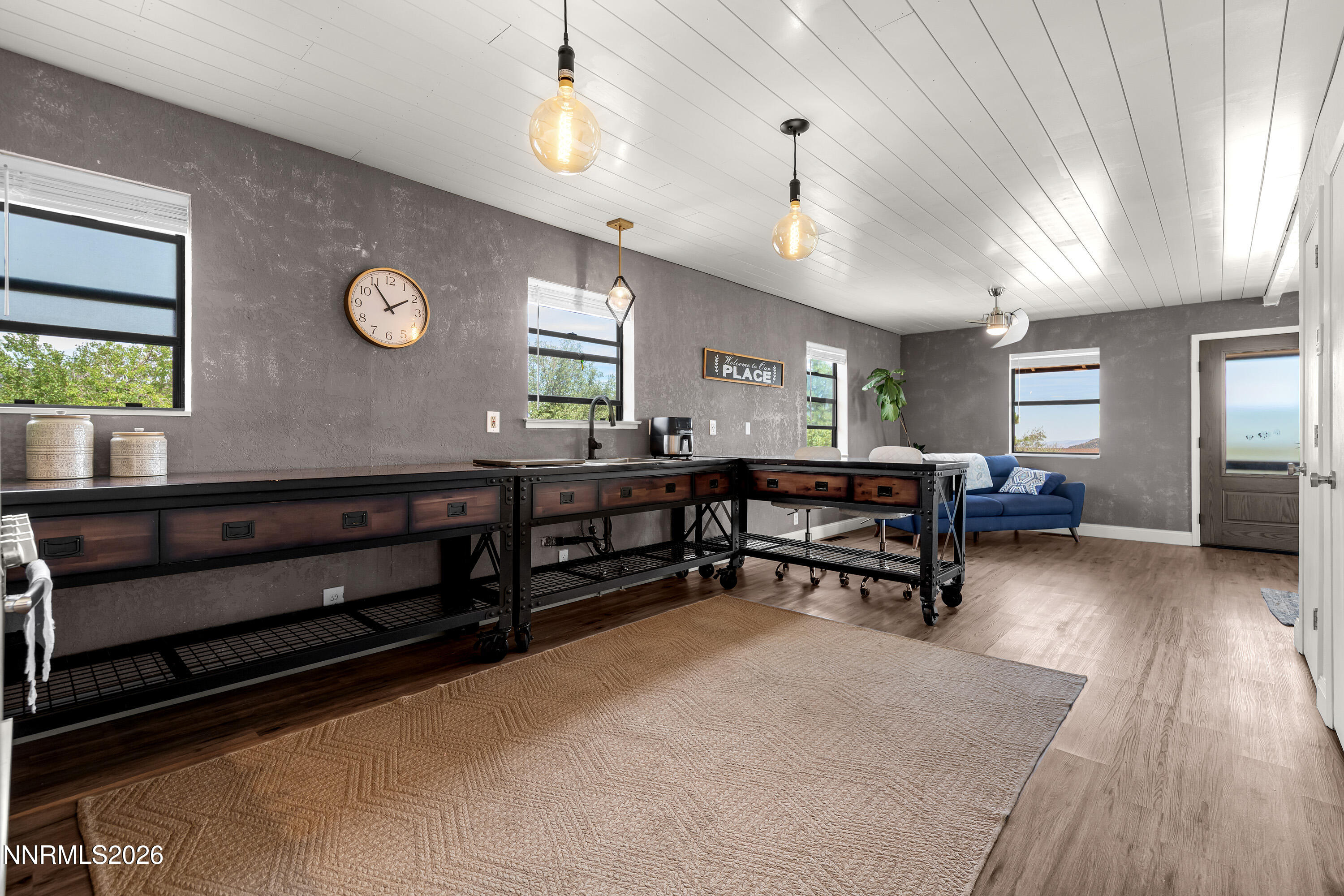 110 S R Street Property Photo 14