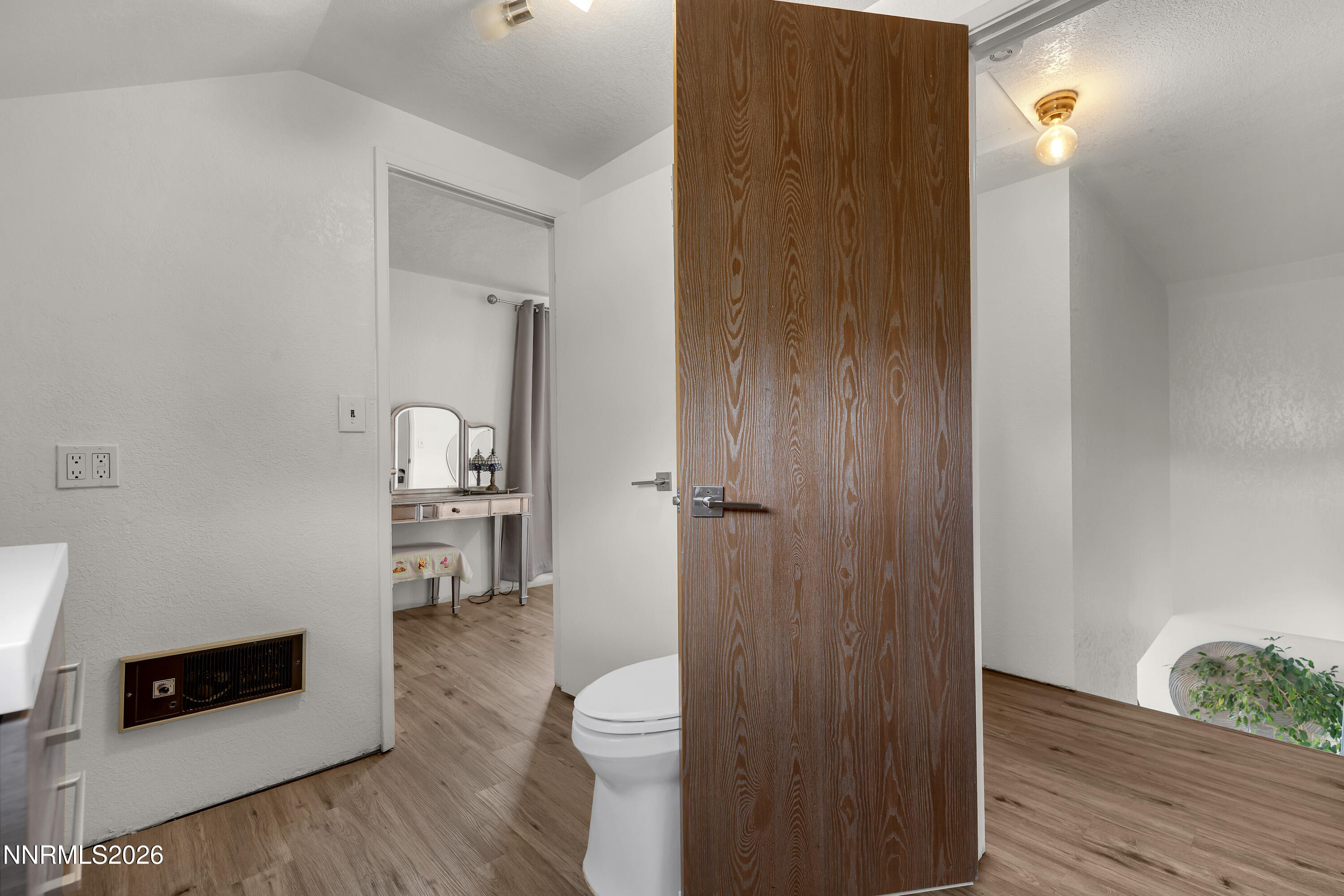 110 S R Street Property Photo 35