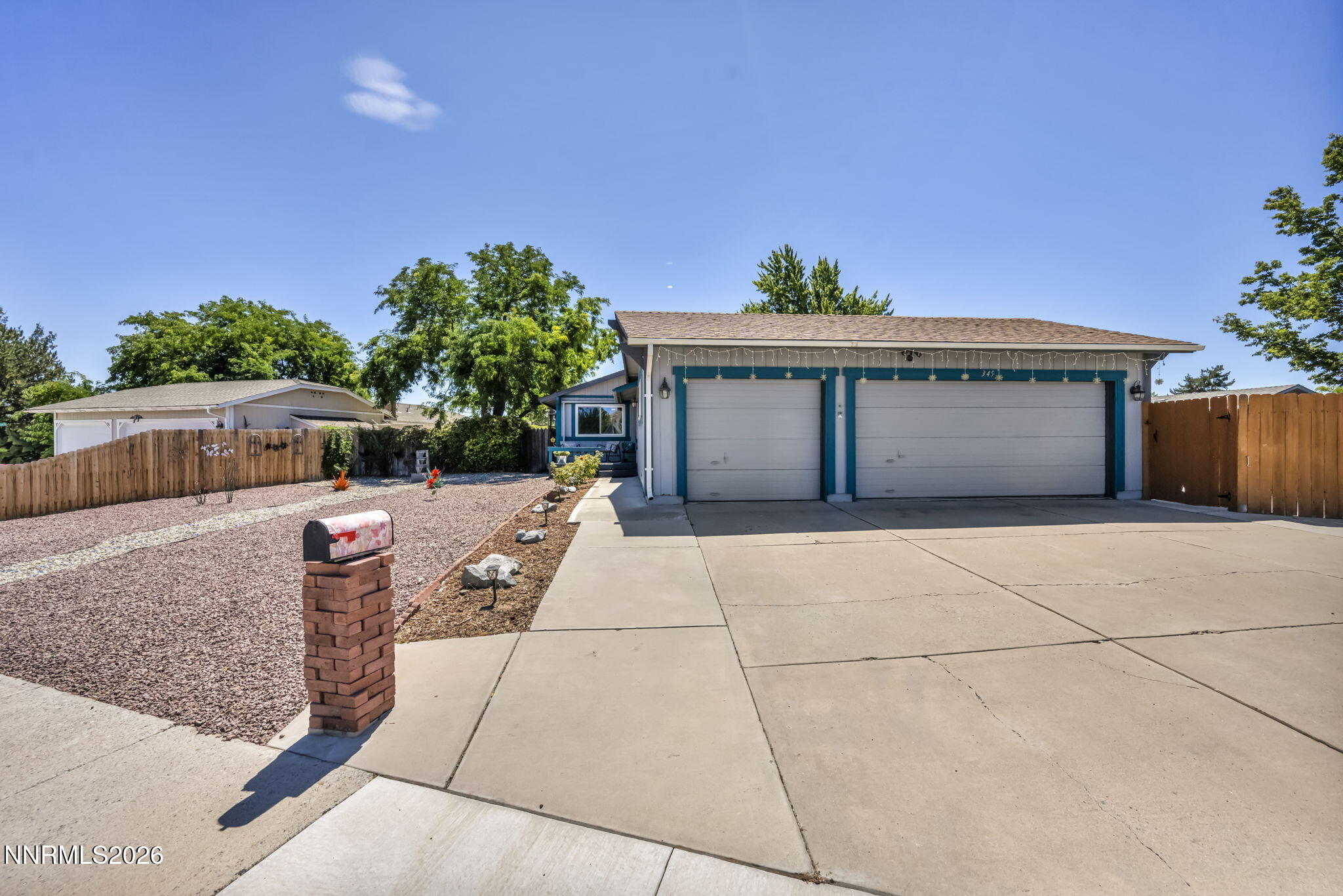 345 E Gault Way Property Photo 6