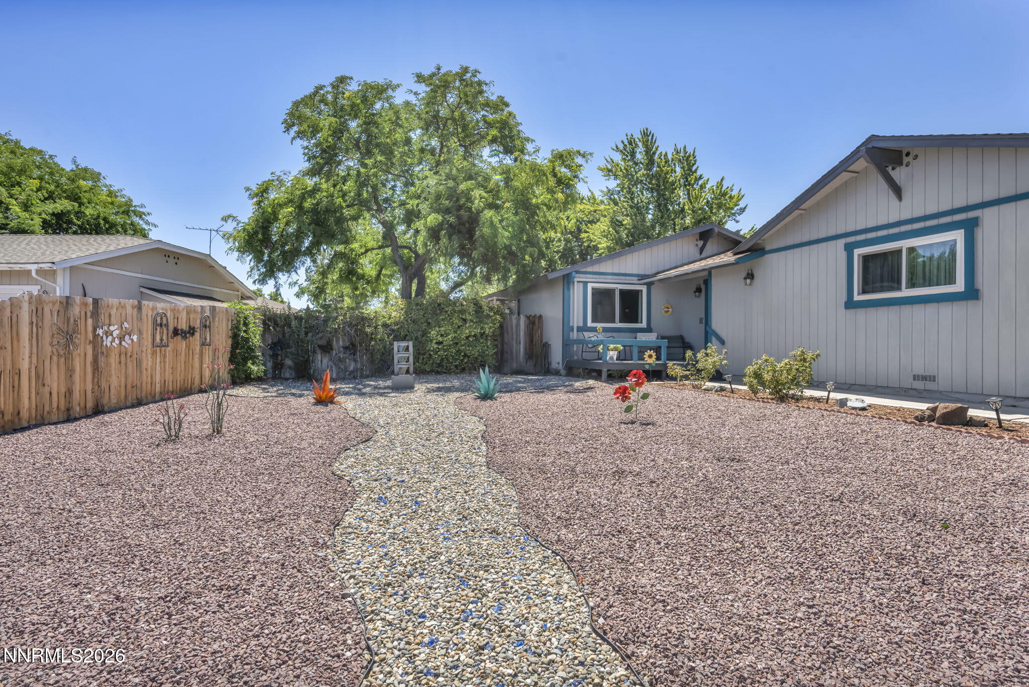 345 E Gault Way Property Photo 7