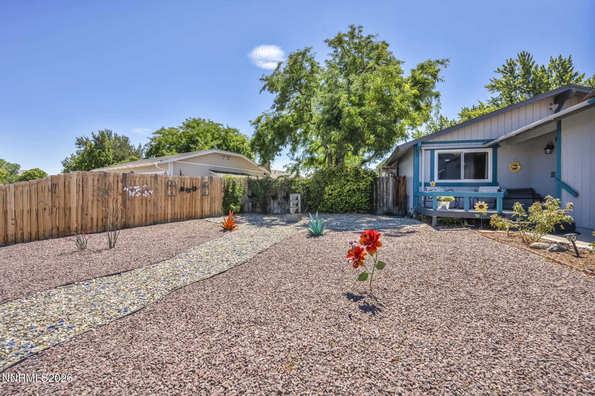345 E Gault Way Property Photo 9