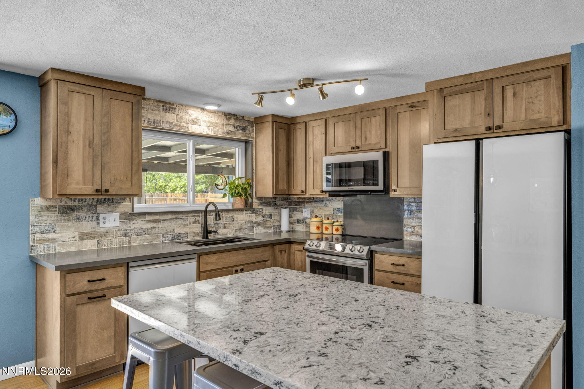 345 E Gault Way Property Photo 32