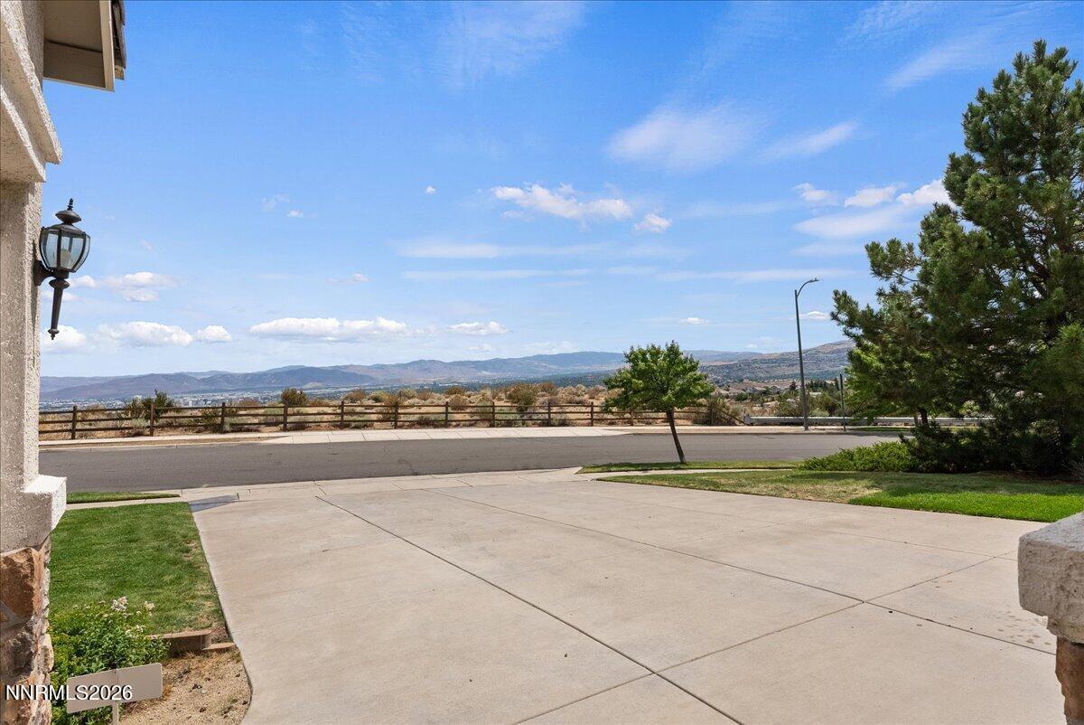 3211 Diamond Ridge Drive Property Photo 4
