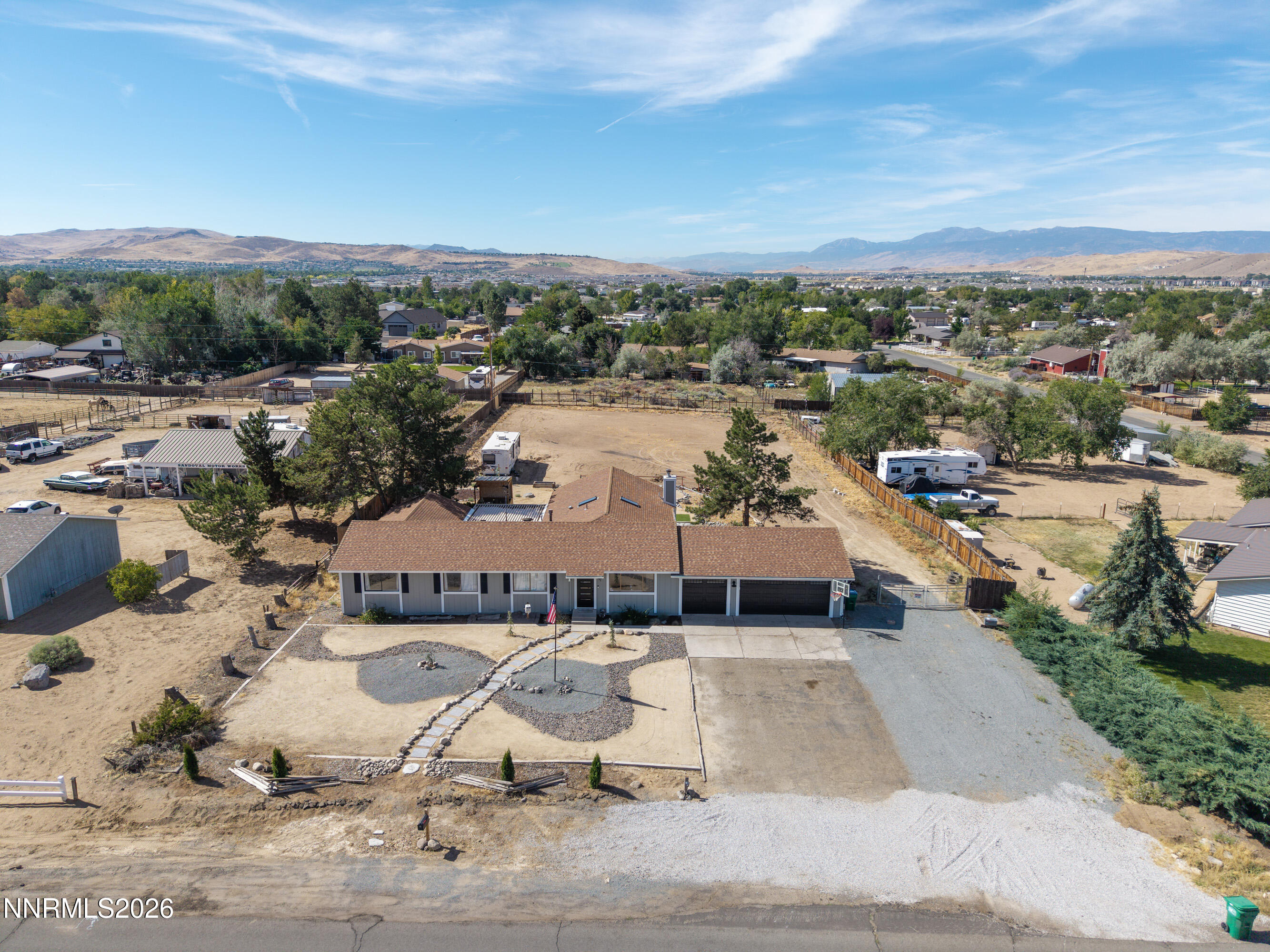 150 E Sky Ranch Boulevard Property Photo 2