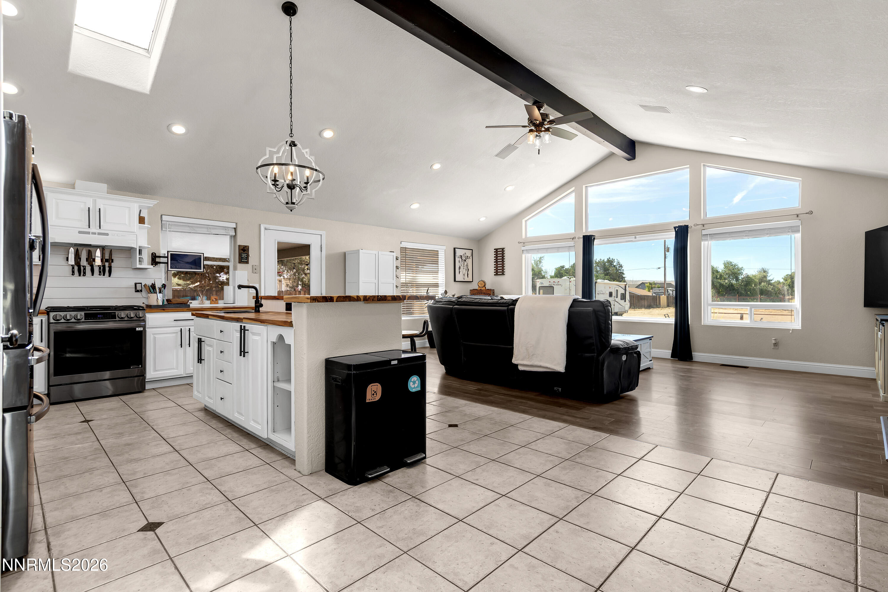 150 E Sky Ranch Boulevard Property Photo 9