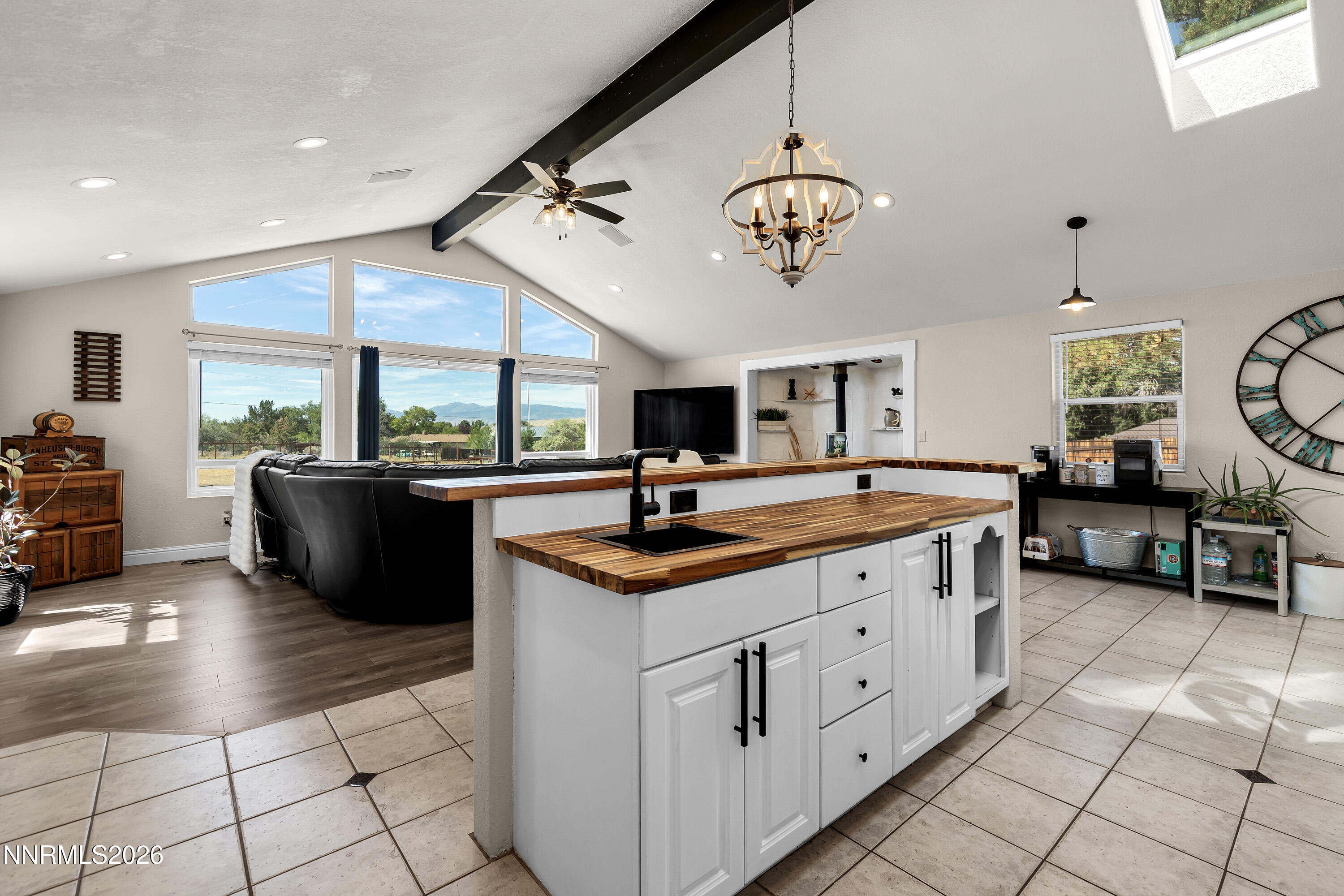 150 E Sky Ranch Boulevard Property Photo 18