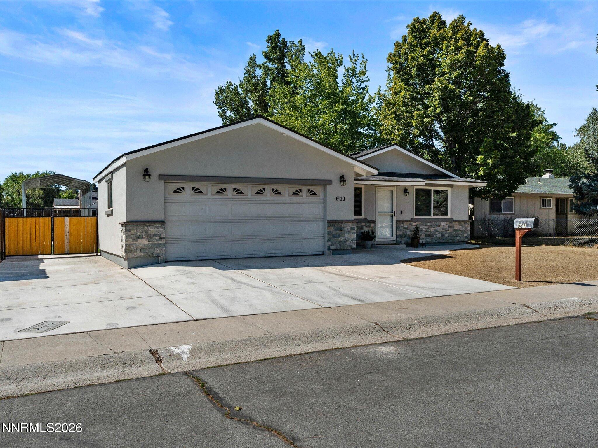 941 Armstrong Lane Property Photo 2