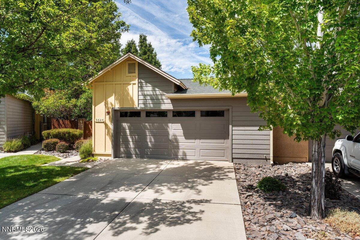 5627 Crescent Hill Way Property Photo 1
