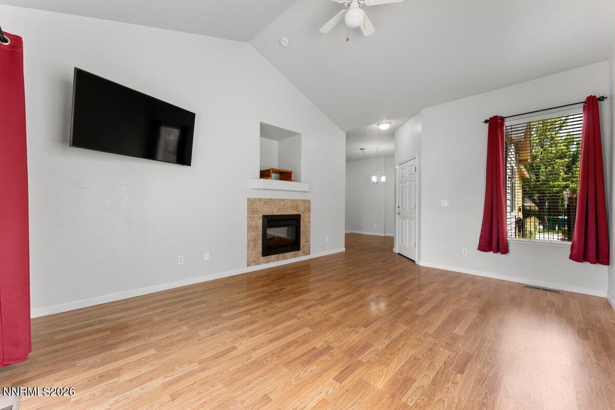 5627 Crescent Hill Way Property Photo 6