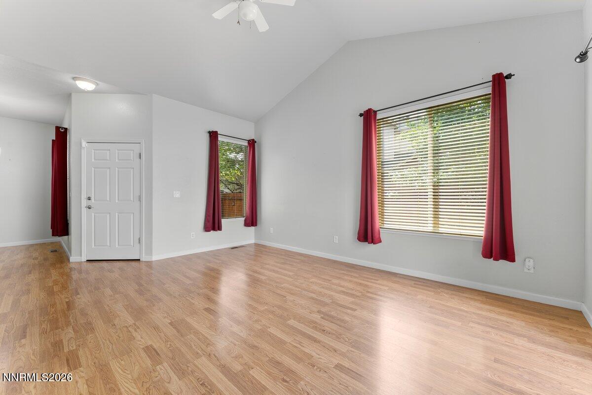5627 Crescent Hill Way Property Photo 7