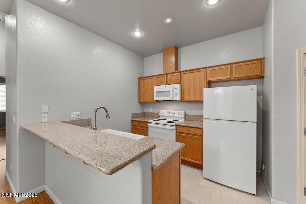 5627 Crescent Hill Way Property Photo 8