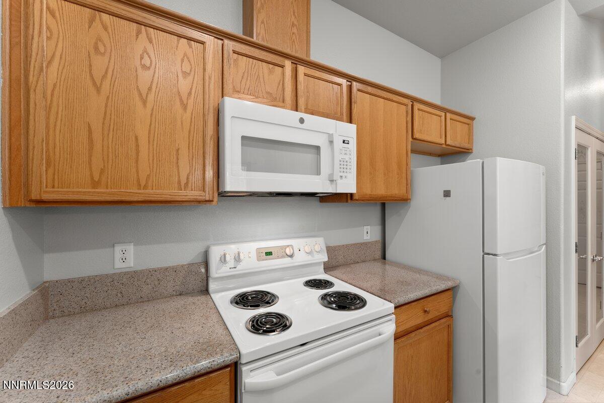 5627 Crescent Hill Way Property Photo 9
