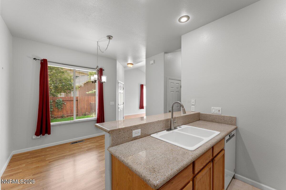 5627 Crescent Hill Way Property Photo 11