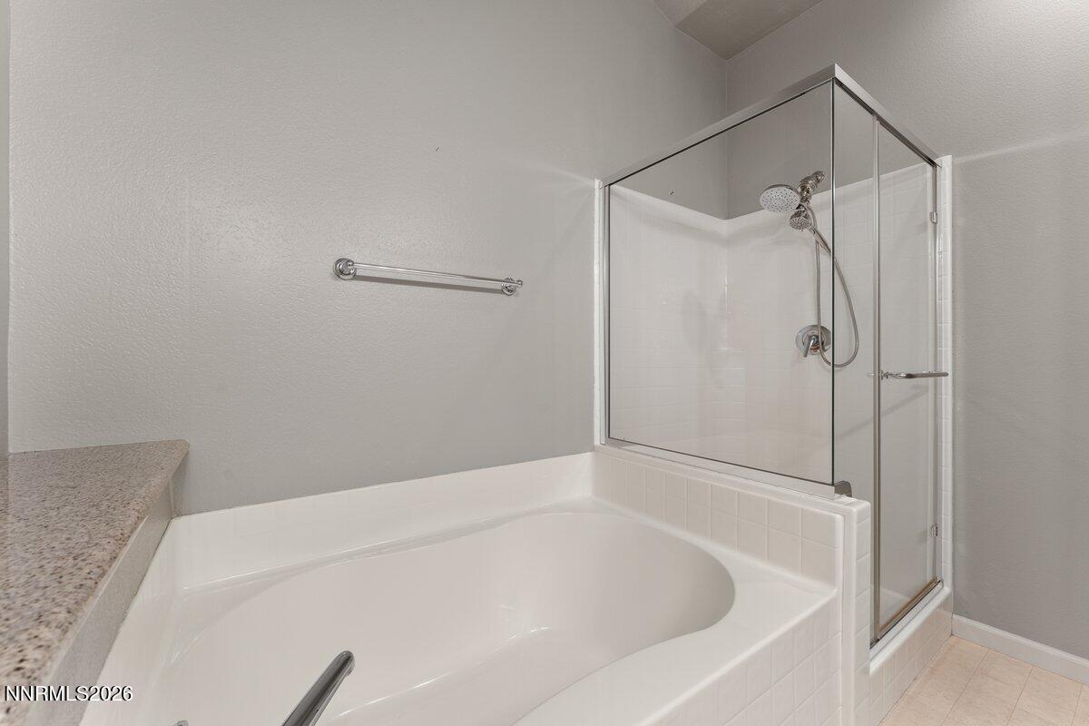 5627 Crescent Hill Way Property Photo 17
