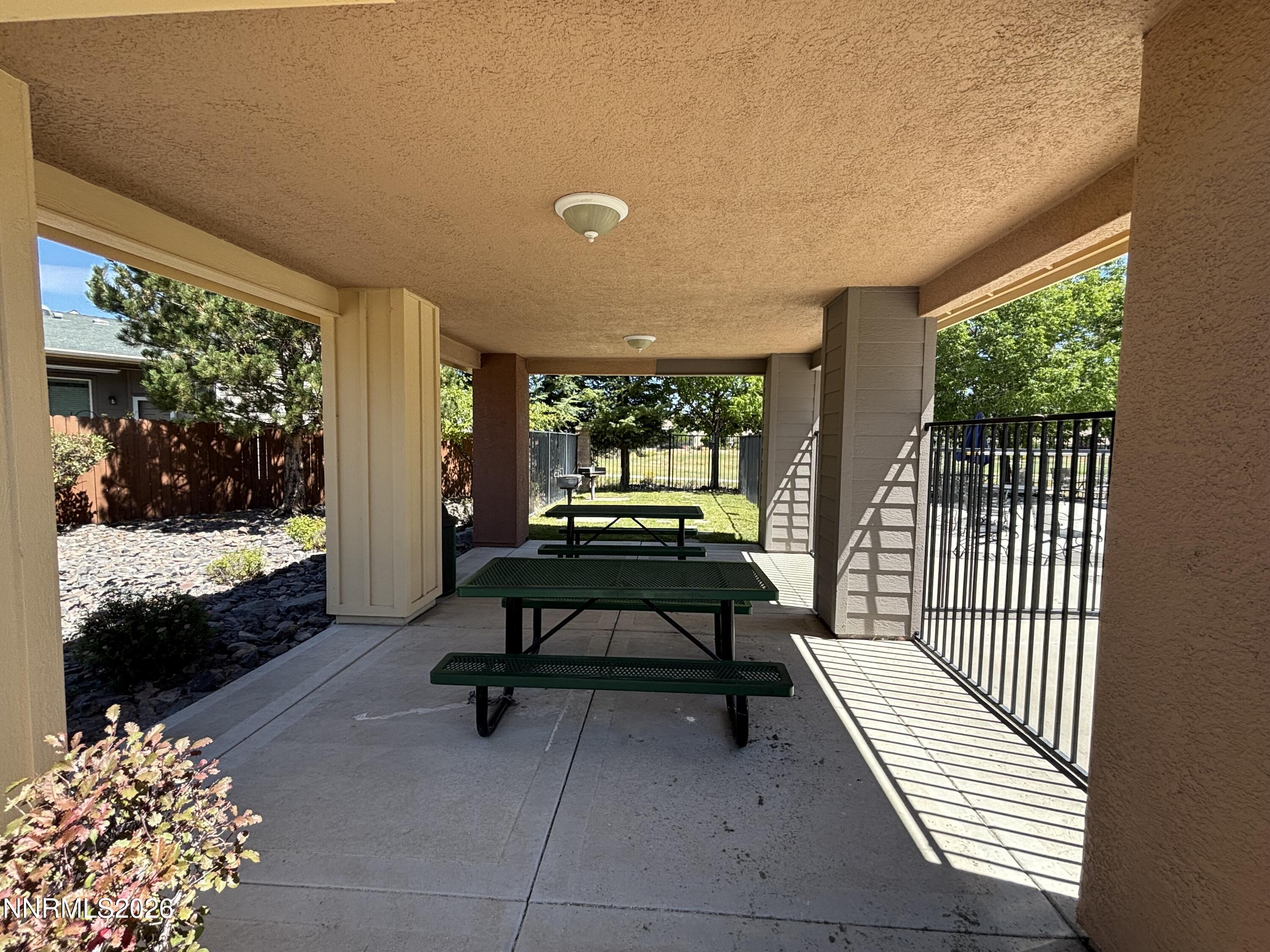 5627 Crescent Hill Way Property Photo 27