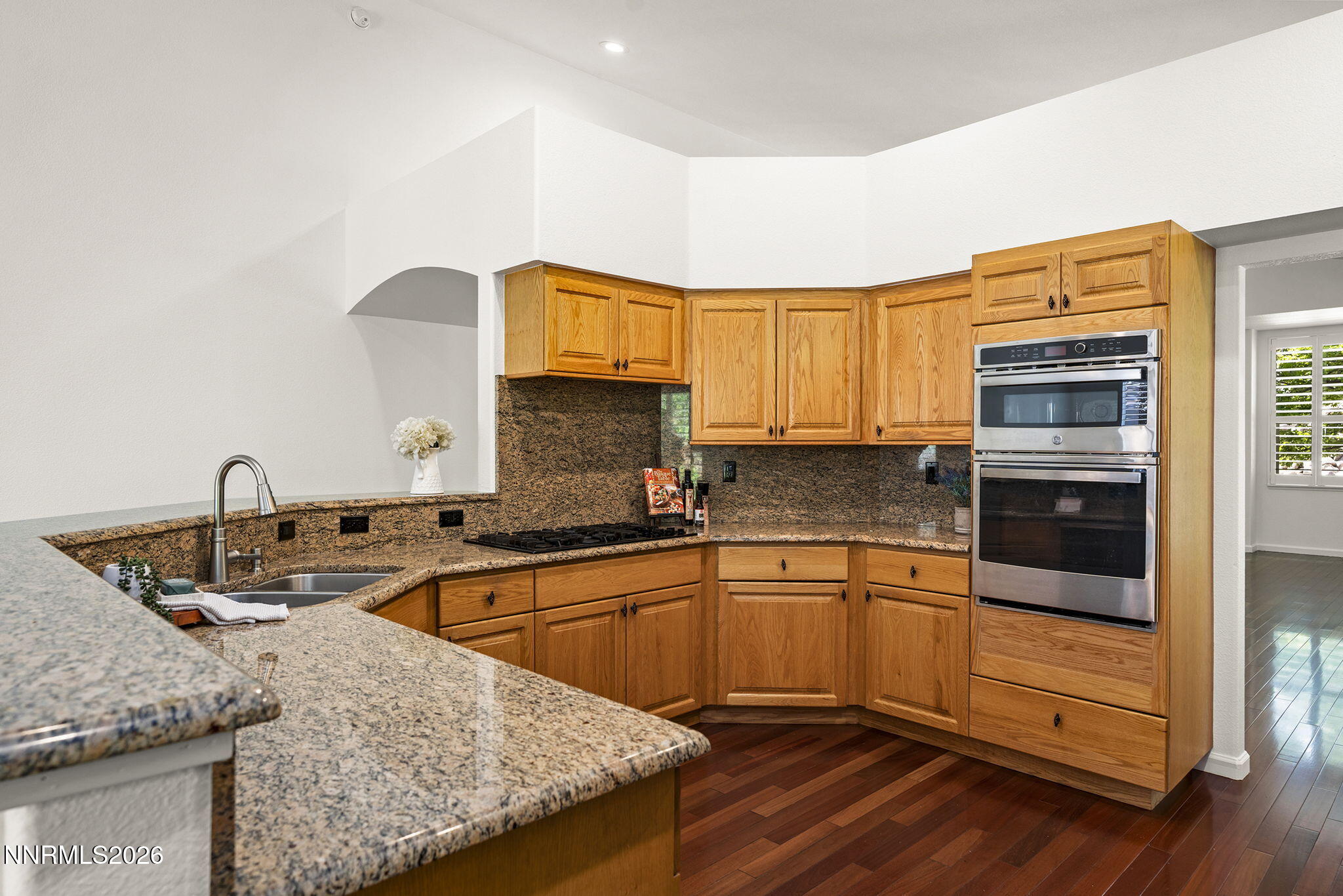 6162 Carriage House Way Property Photo 10
