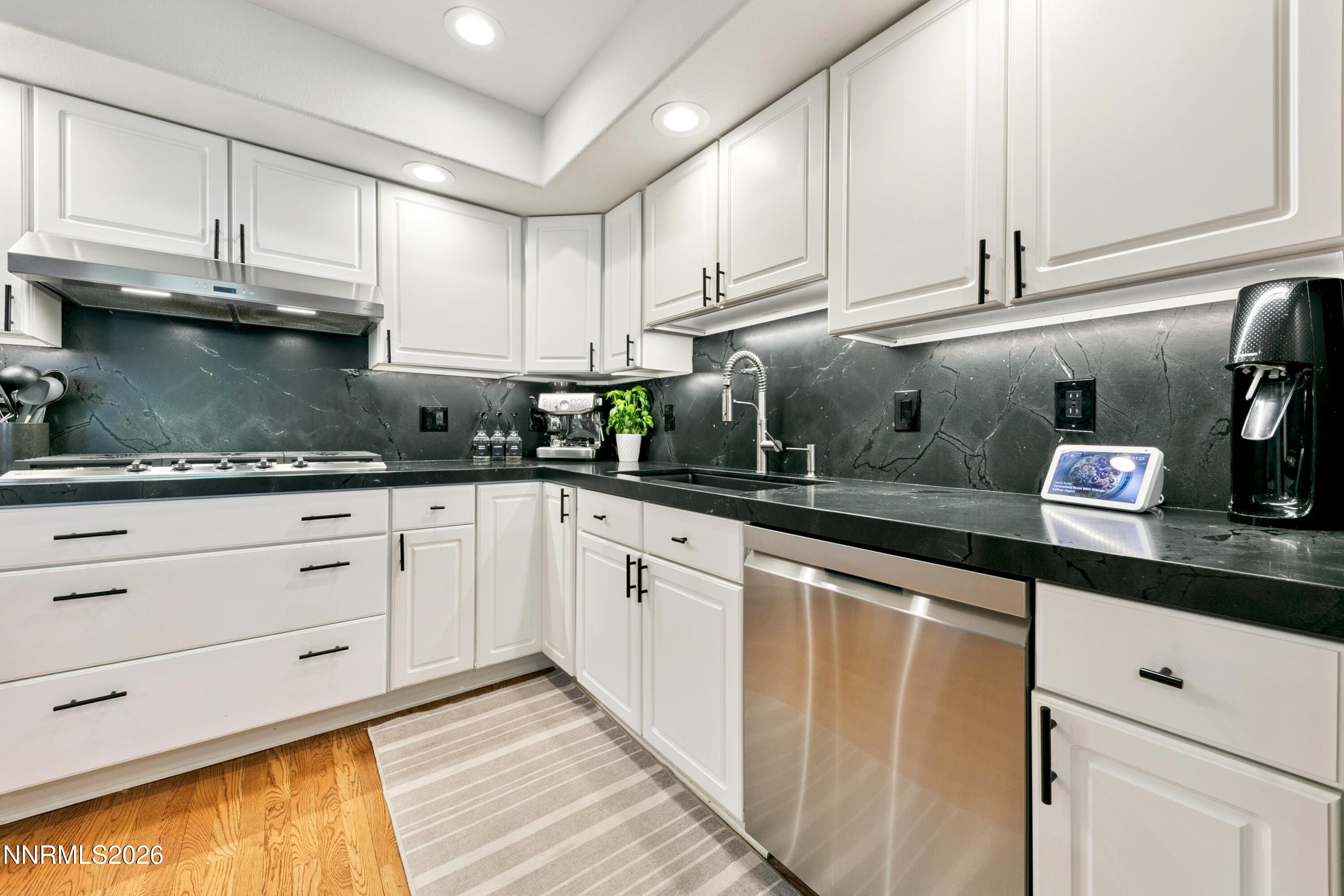 929 Northwood Boulevard Unit 19 Property Photo 8