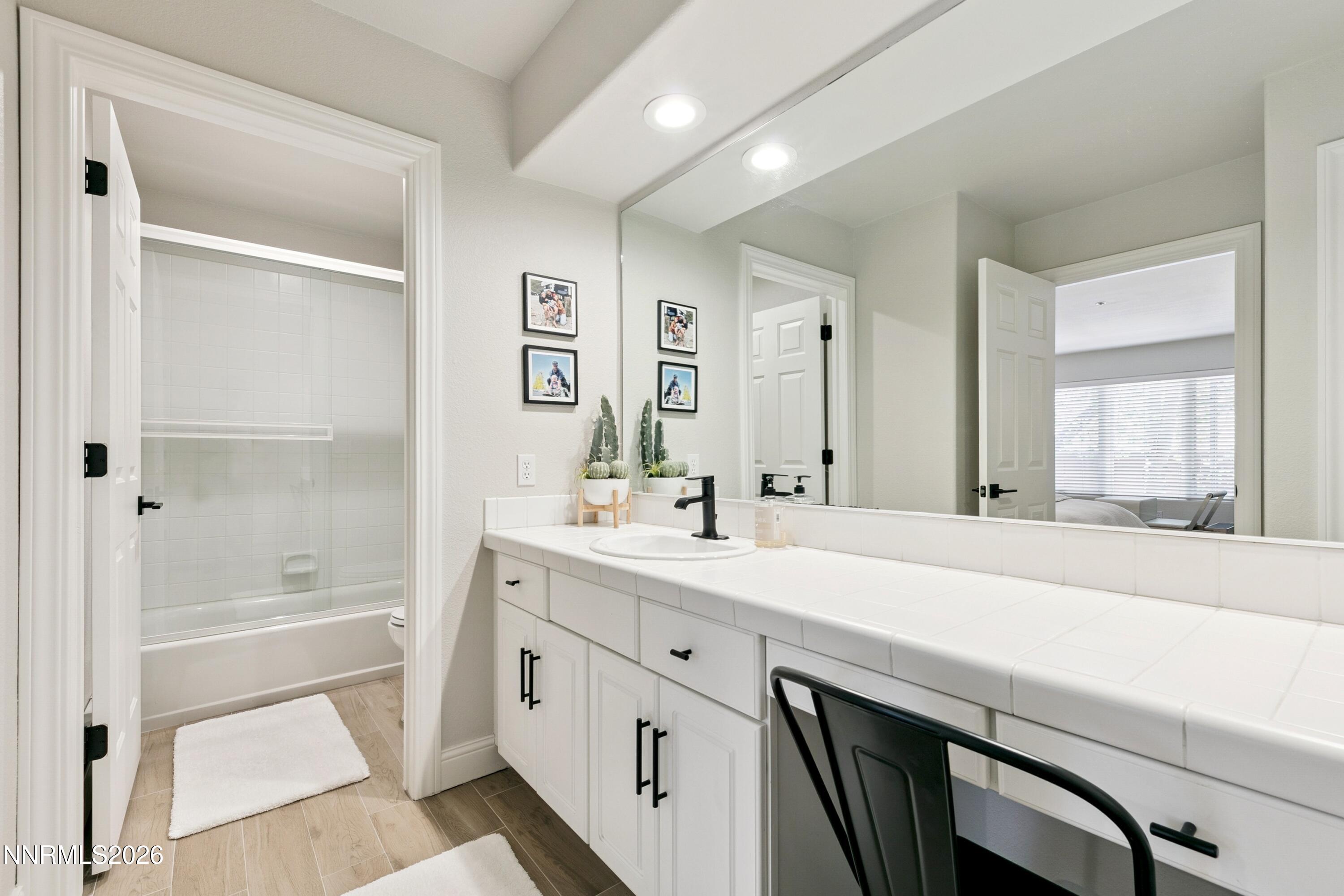 929 Northwood Boulevard Unit 19 Property Photo 17
