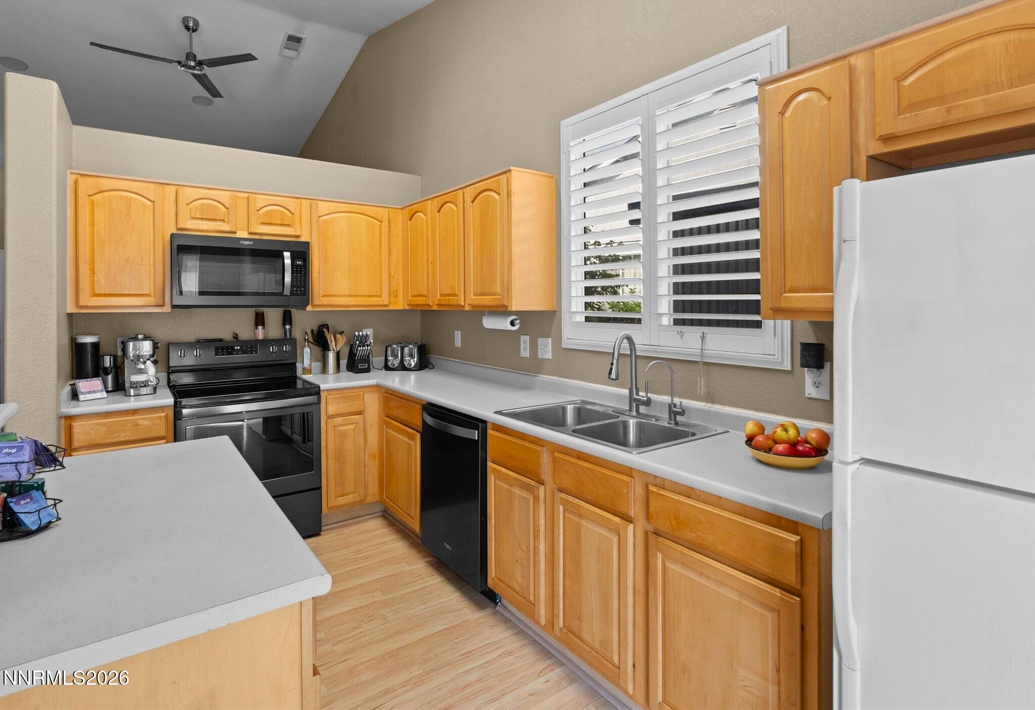 9275 Rising Moon Drive Property Photo 10