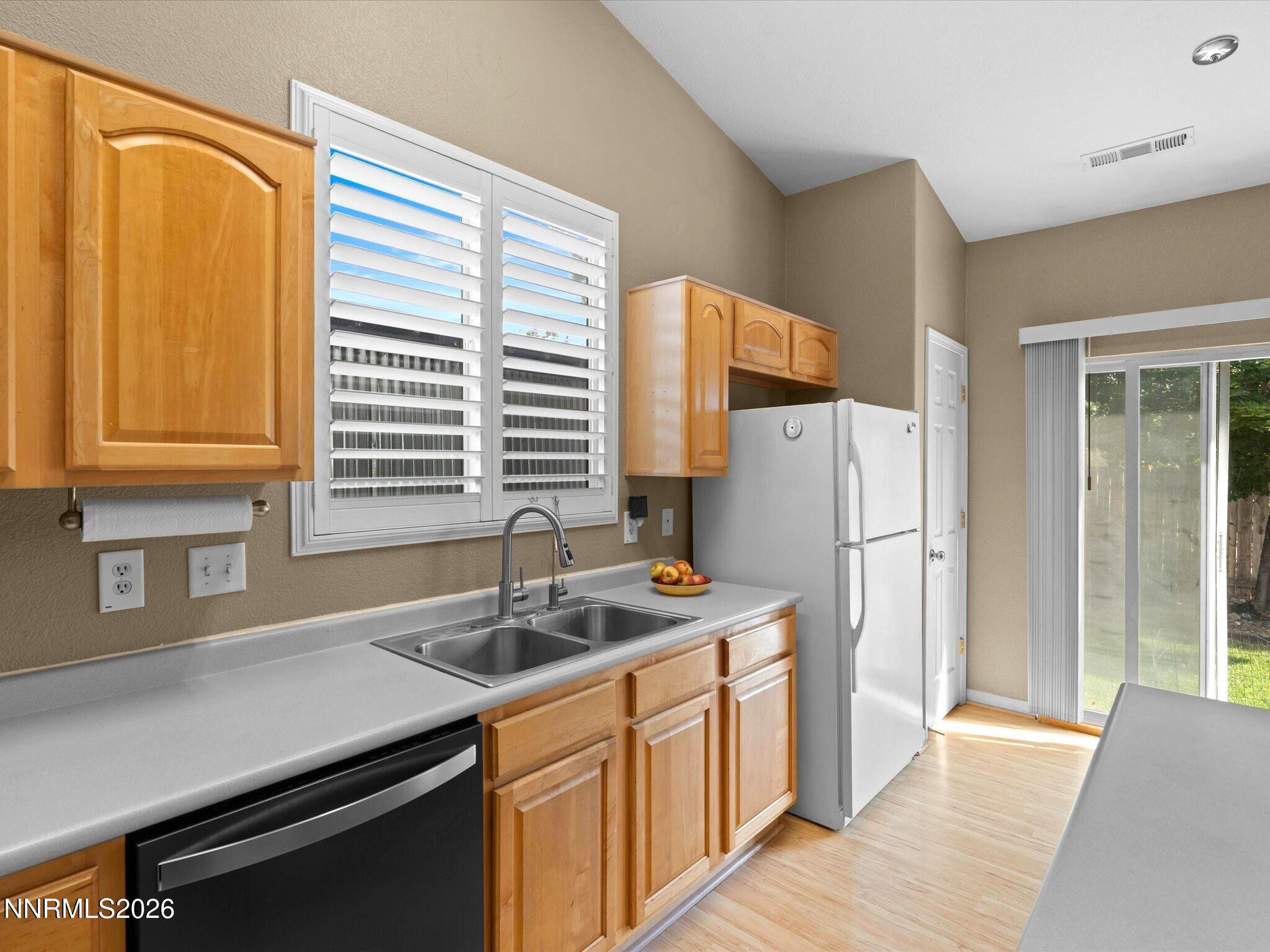9275 Rising Moon Drive Property Photo 12
