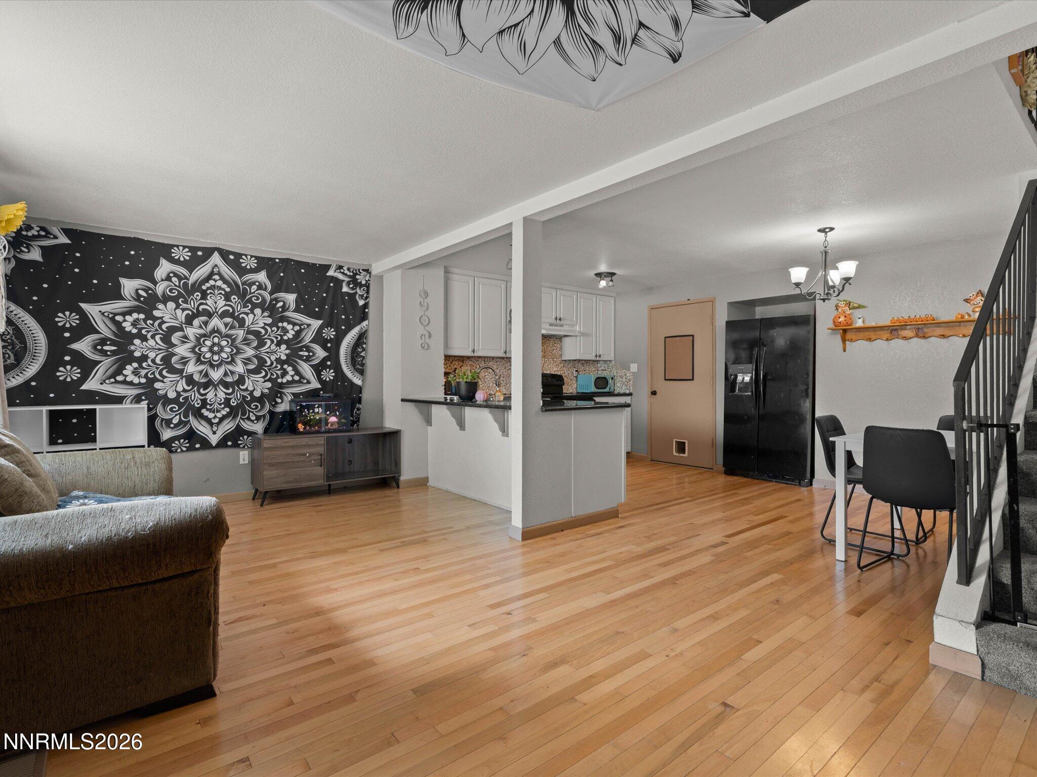 300 Allouette Way Unit 2 Property Photo 4