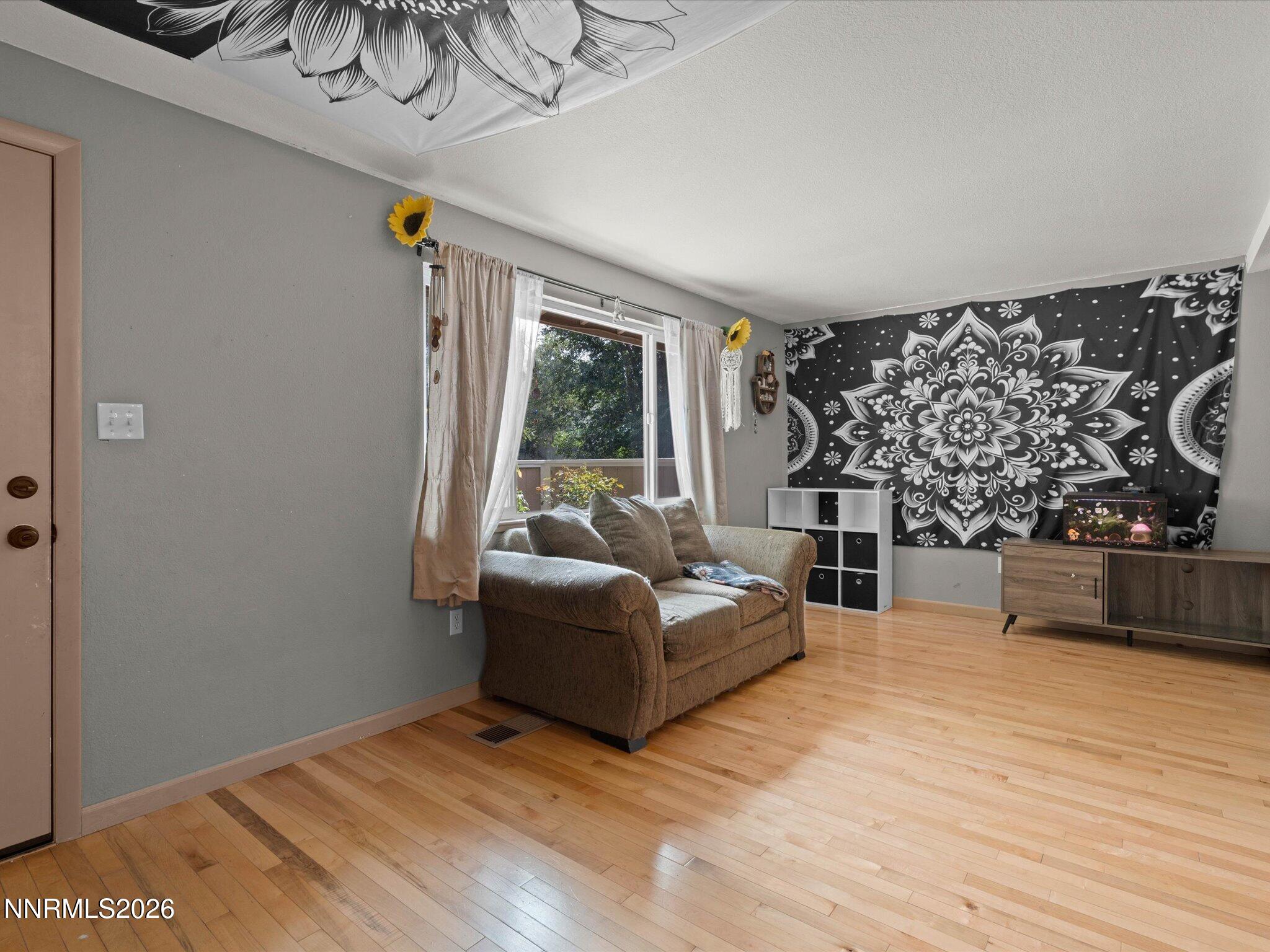 300 Allouette Way Unit 2 Property Photo 5