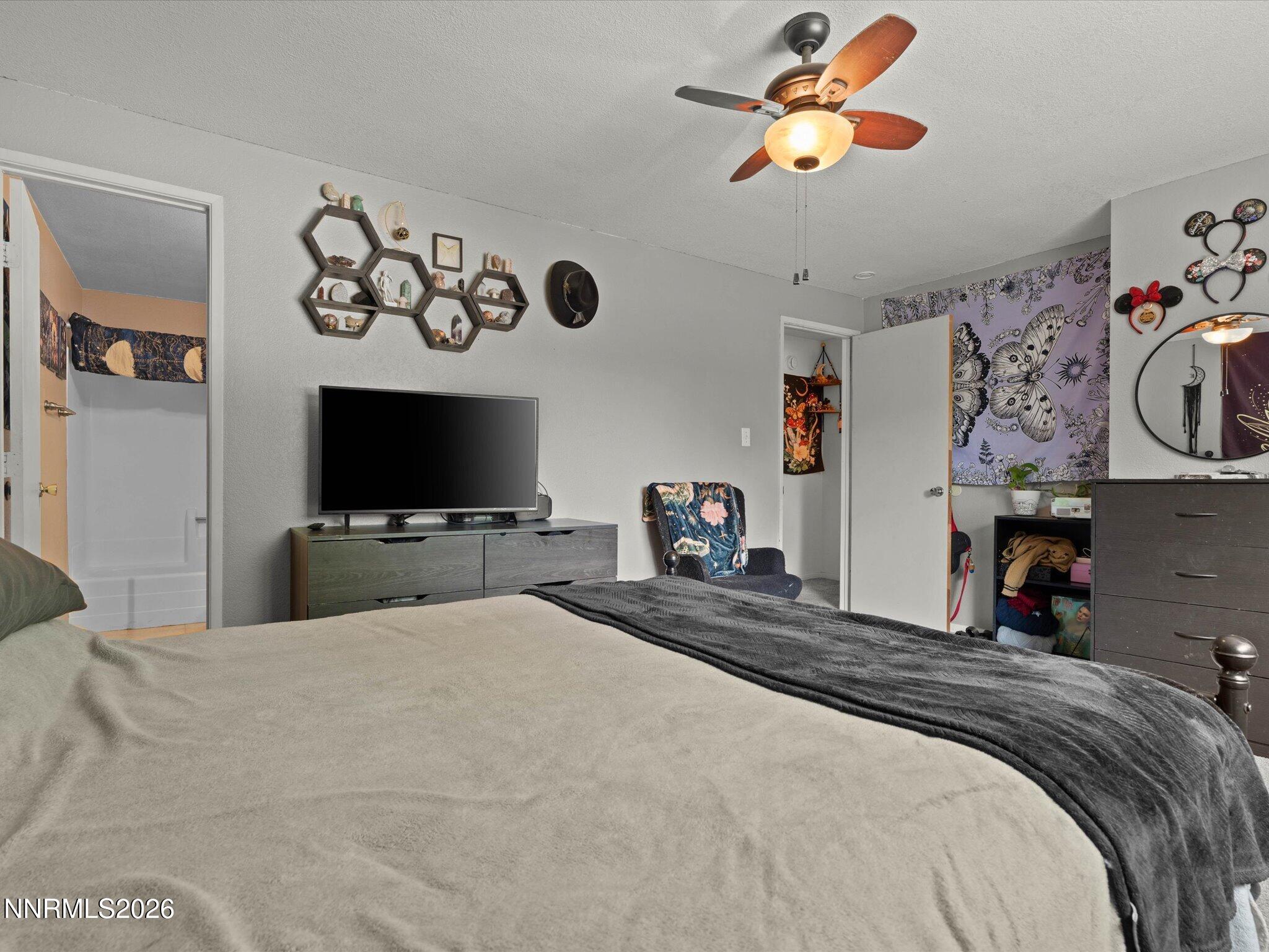 300 Allouette Way Unit 2 Property Photo 12