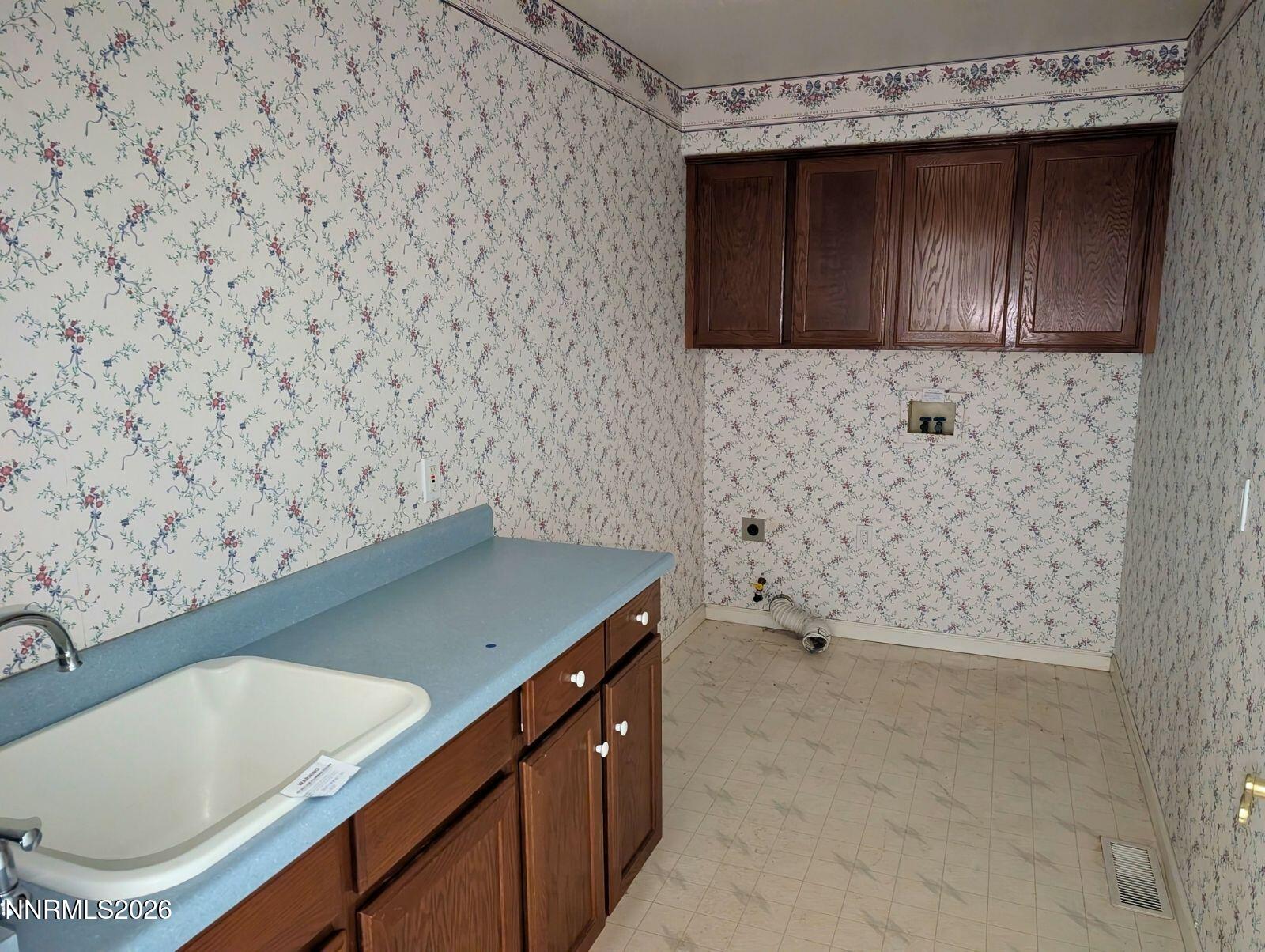 2024 Stephen Court Property Photo 17