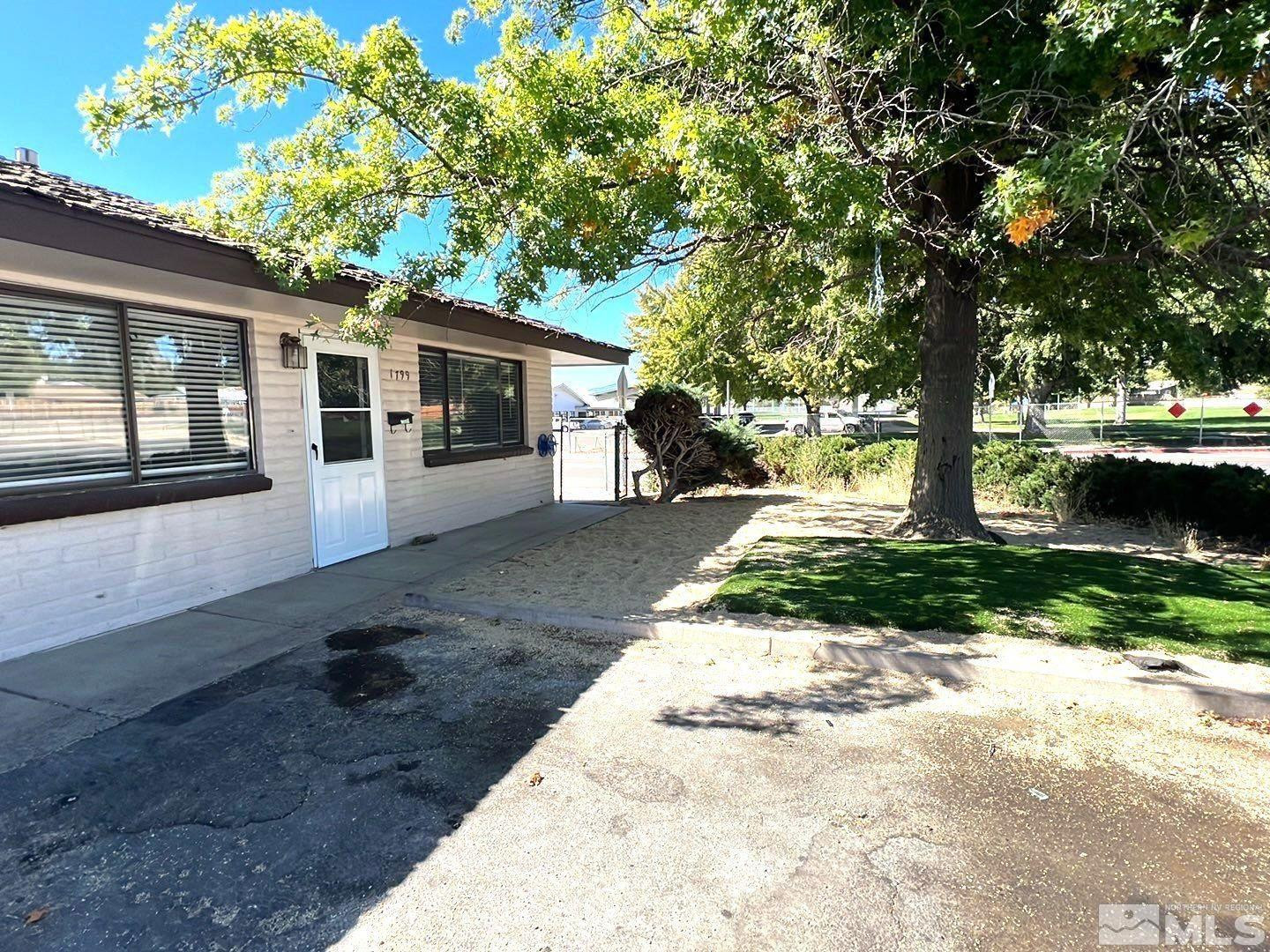 1799 York Way Property Photo 3