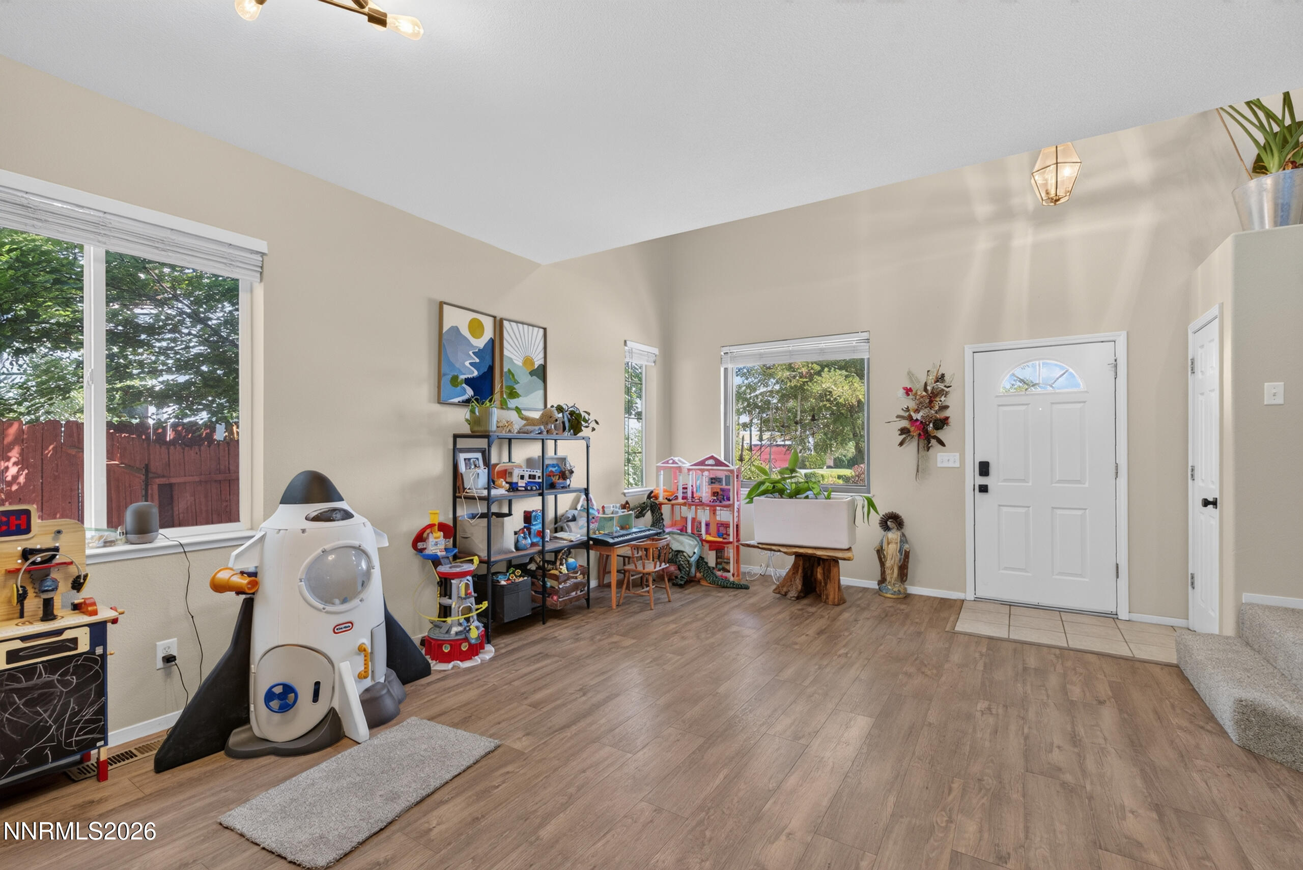 5440 Montego Court Property Photo 4