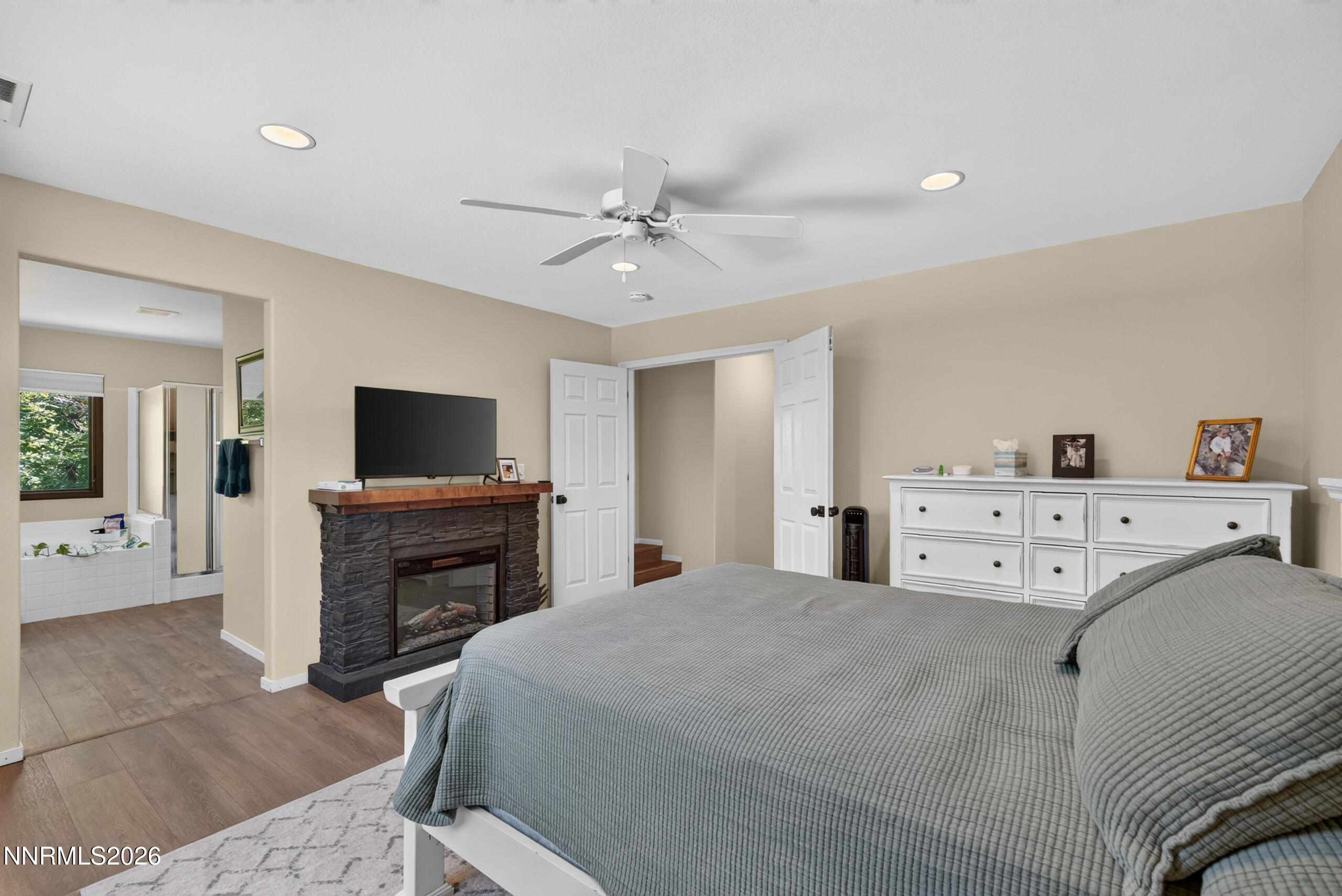 5440 Montego Court Property Photo 11