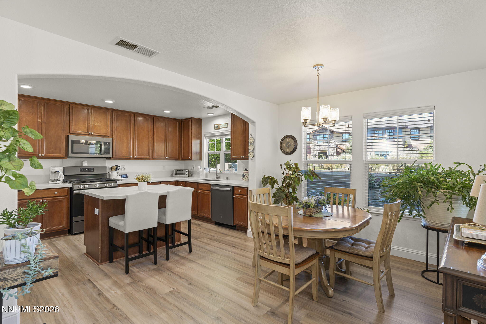 7635 Pebblestone Way Property Photo 8