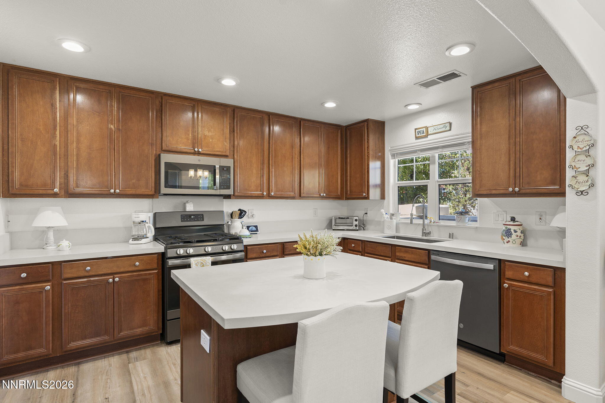 7635 Pebblestone Way Property Photo 10