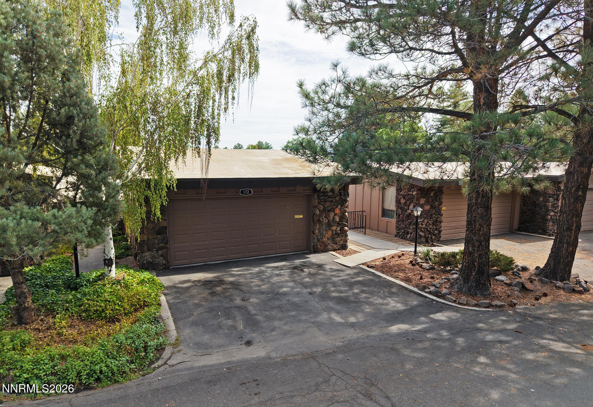 172 Lake Glen Drive Property Photo 32