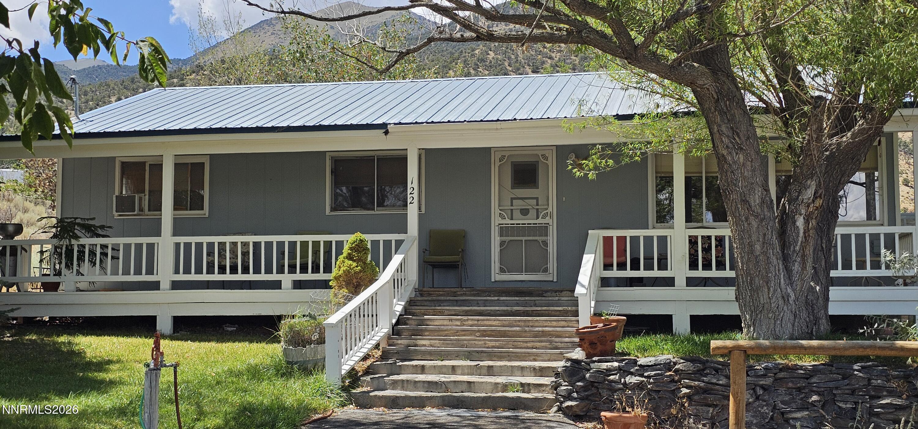 124 Del Drive Property Photo 3