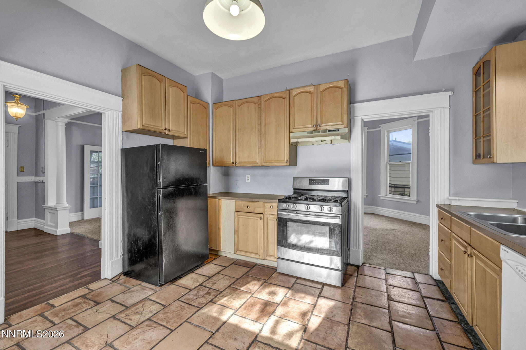363 Roberts Street Property Photo 10