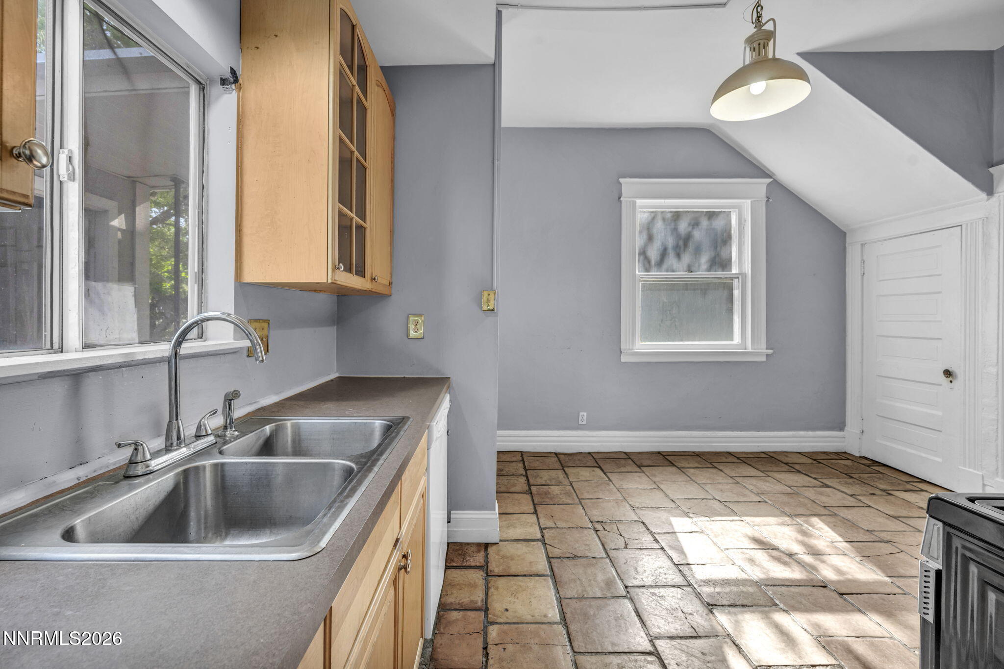 363 Roberts Street Property Photo 11