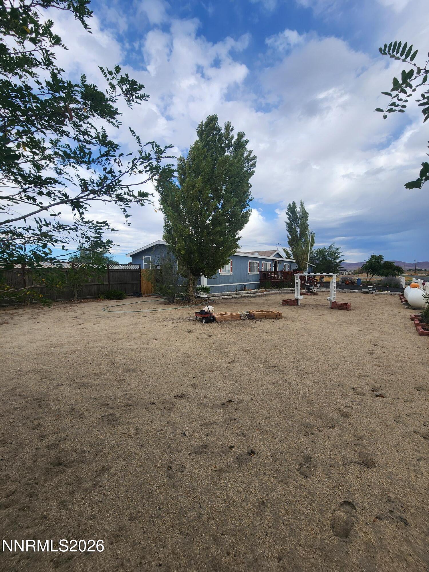 5225 Deodar Street Property Photo 4
