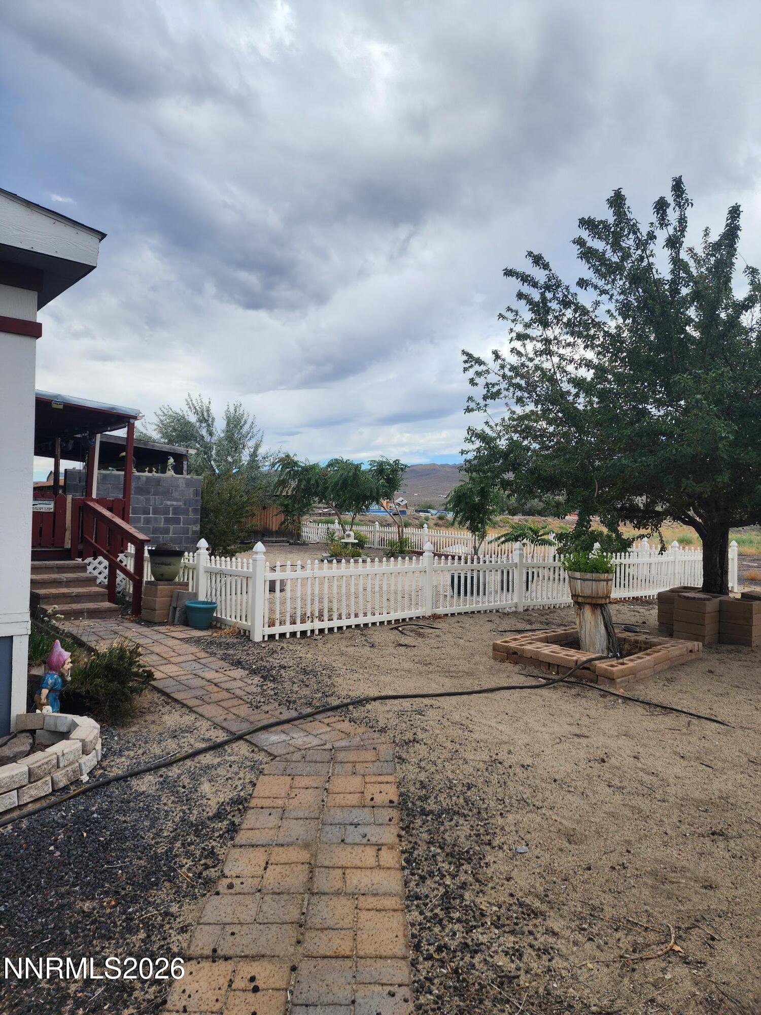 5225 Deodar Street Property Photo 8
