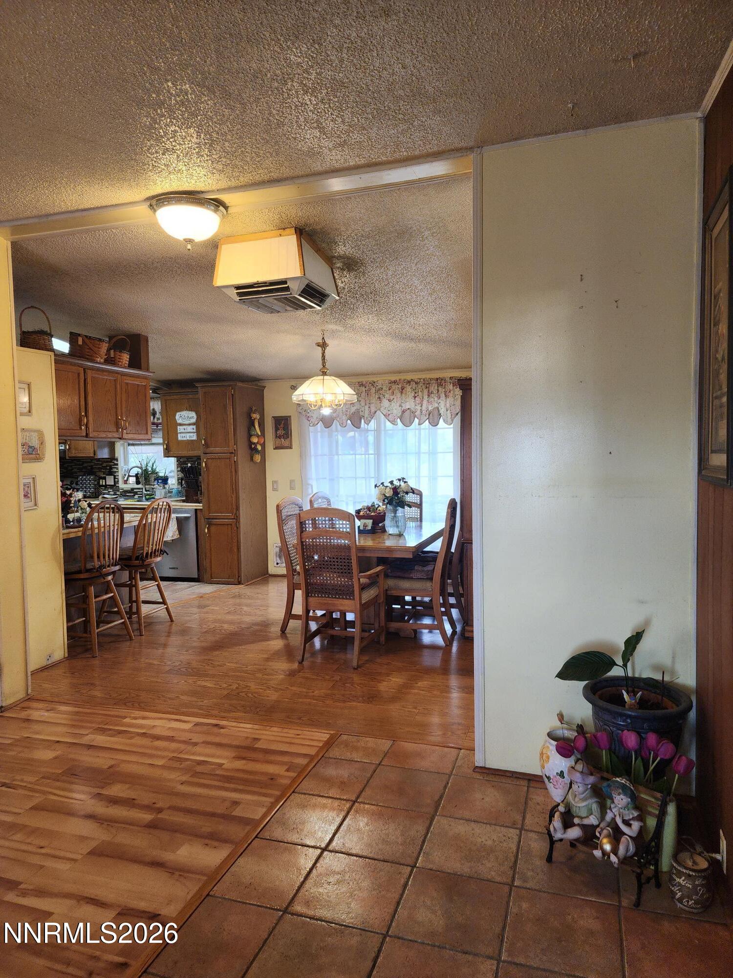 5225 Deodar Street Property Photo 14